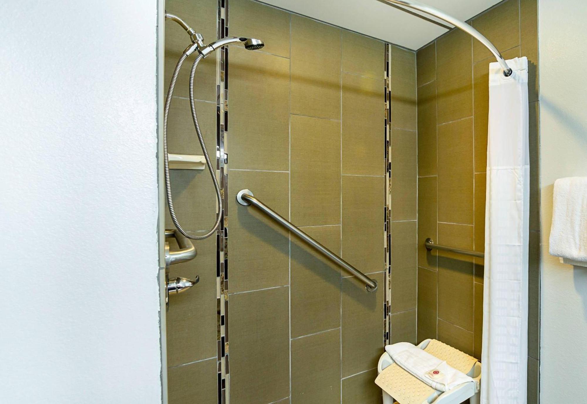King Suite Roll--Shower Accessible or Non-Smoking