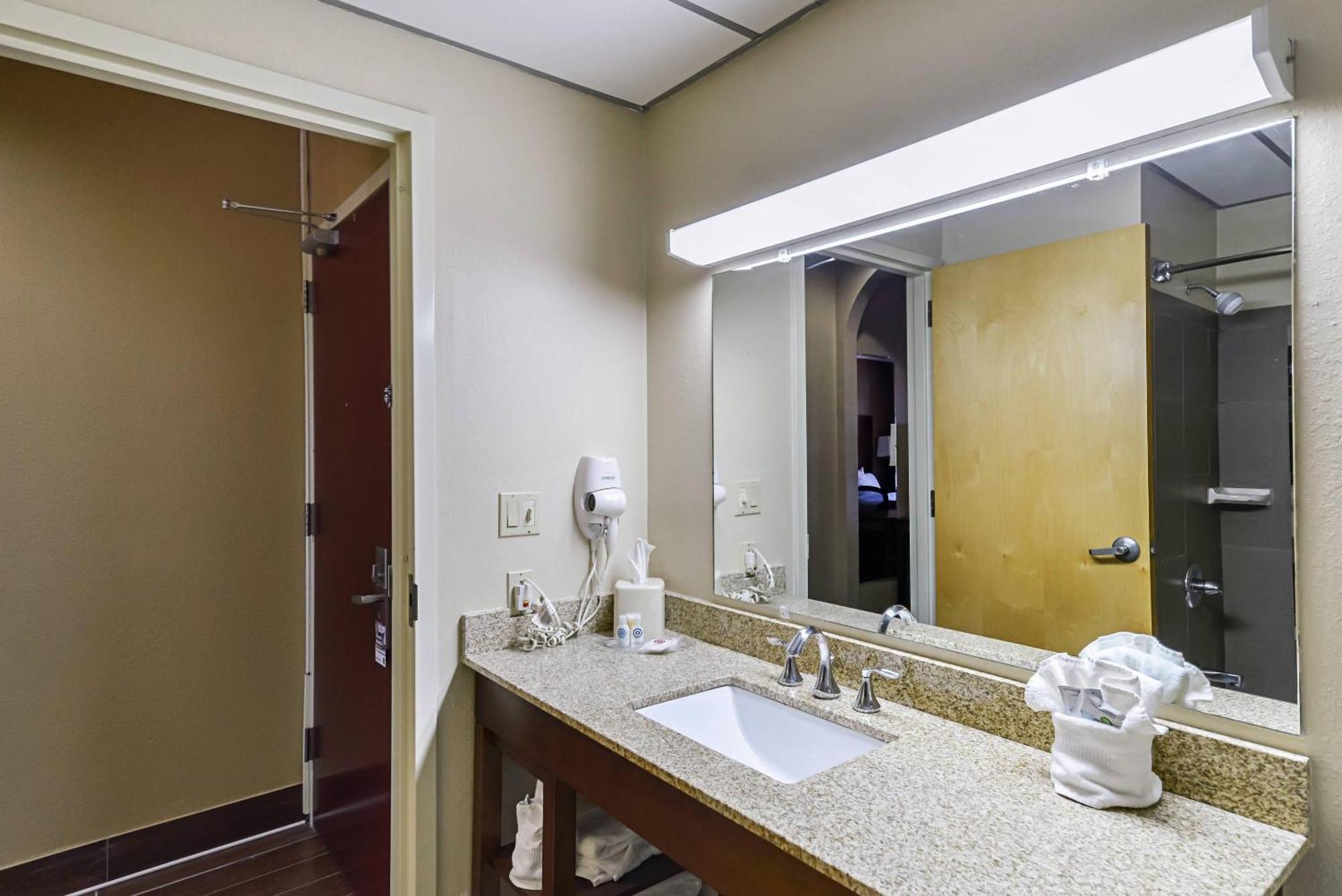 King Suite Accessible Tub Accessible or Non-Smoking