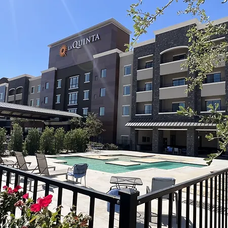La Quinta Inn & Suites By Wyndham Lubbock Southwest-2